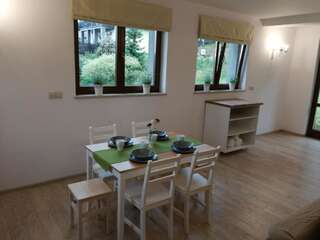 Проживание в семье Apartamenty w Gorach Stolowych Щитна Апартаменты с видом на сад-25
